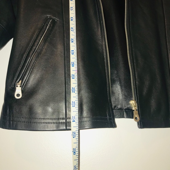 Vintage 90s Kids Black 100% Leather Jacket with zipper and pockets Size XL - Picture 16 of 16